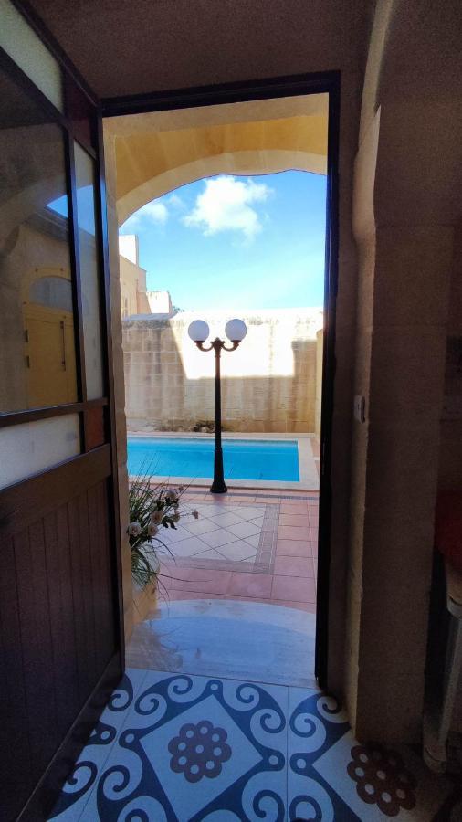 Qala Bed&Breakfast With Swimming Pool - Il-Wenniessa Exteriér fotografie