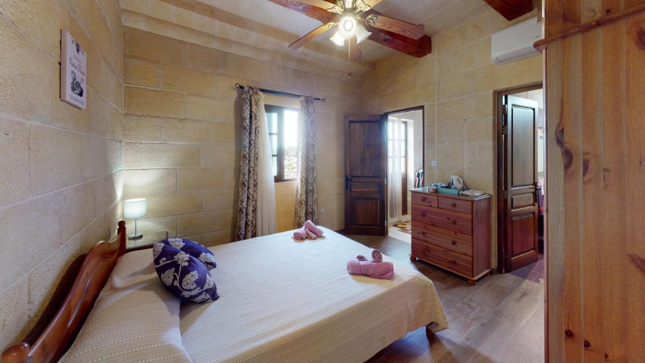 Qala Bed&Breakfast With Swimming Pool - Il-Wenniessa Exteriér fotografie