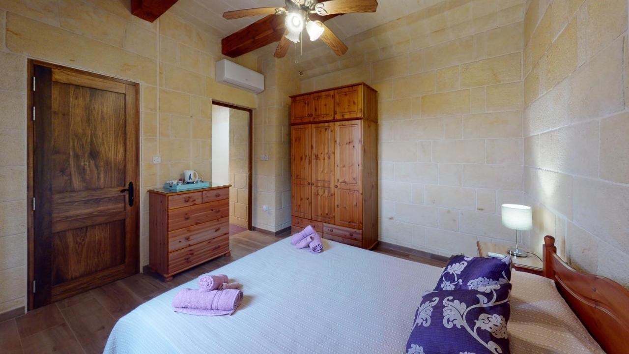 Qala Bed&Breakfast With Swimming Pool - Il-Wenniessa Exteriér fotografie