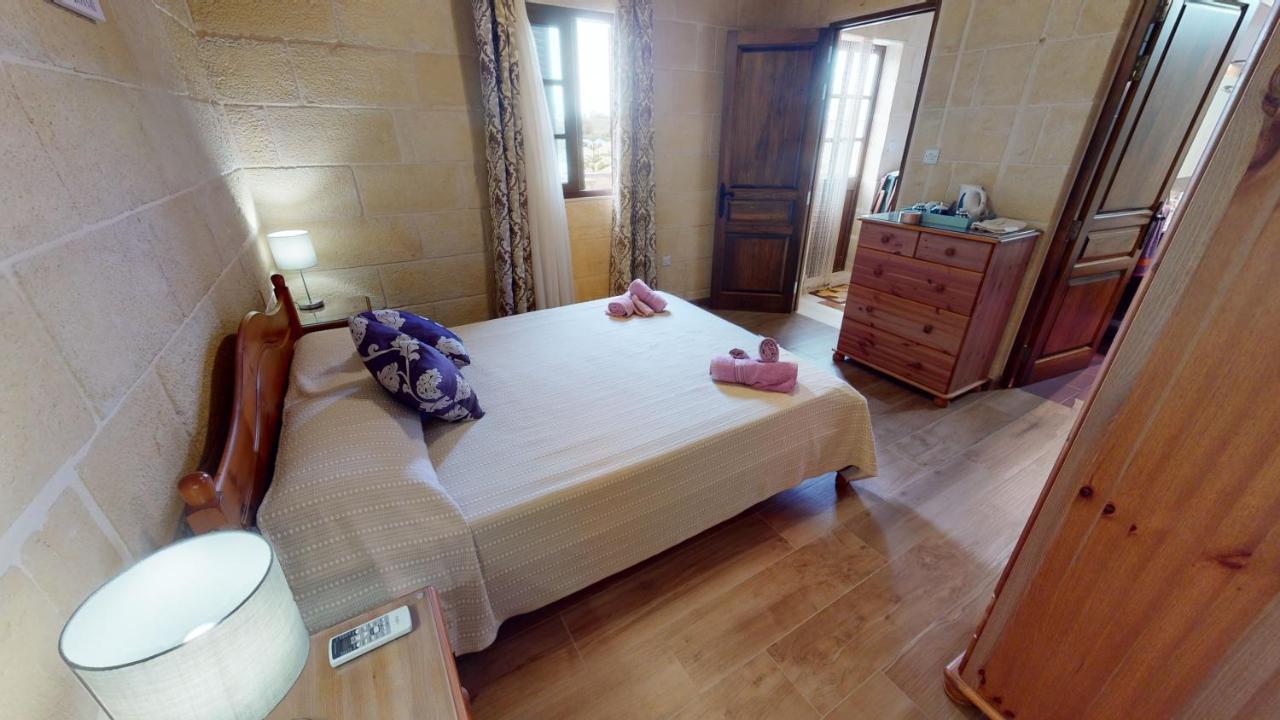 Qala Bed&Breakfast With Swimming Pool - Il-Wenniessa Exteriér fotografie