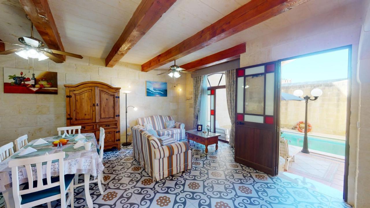 Qala Bed&Breakfast With Swimming Pool - Il-Wenniessa Exteriér fotografie