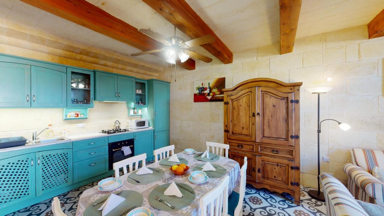 Qala Bed&Breakfast With Swimming Pool - Il-Wenniessa Exteriér fotografie